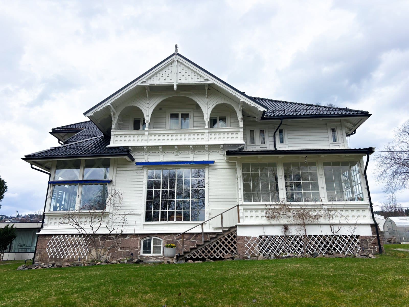 Villa Ly i Tennisveien 2 — Berg Psykologers klinikk i Oslo